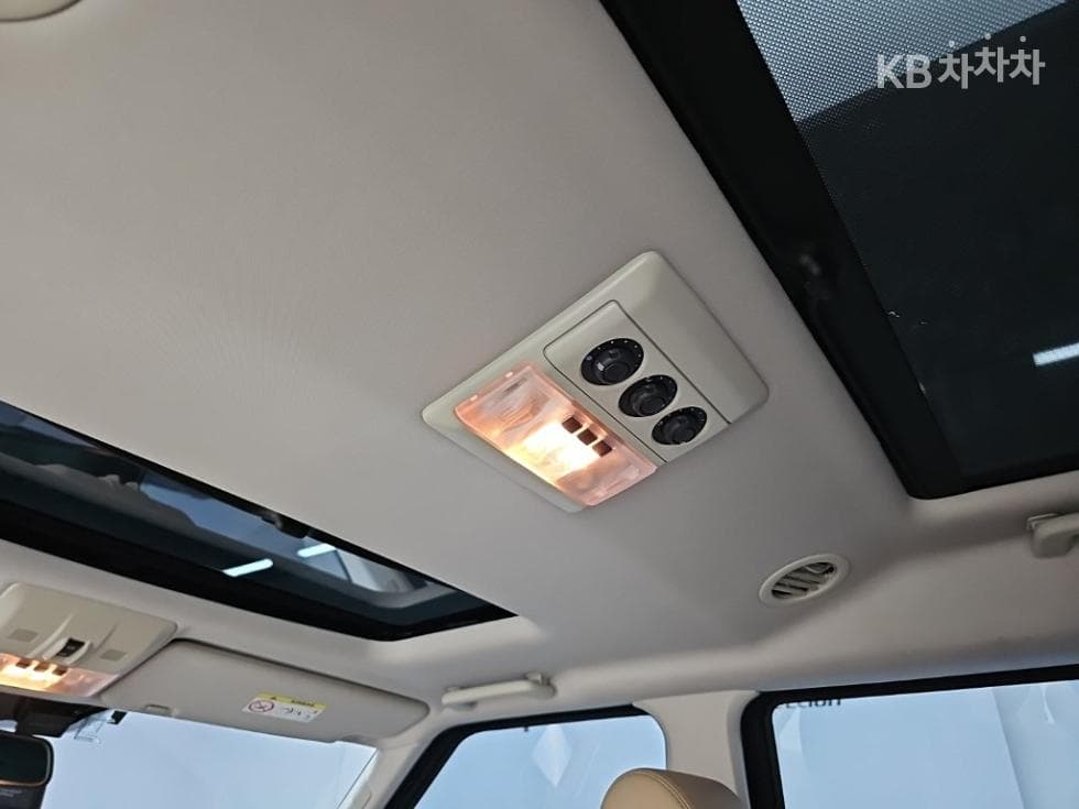 Land Rover 디스커버리43.0 SDV6 HSE Стандартен - 15
