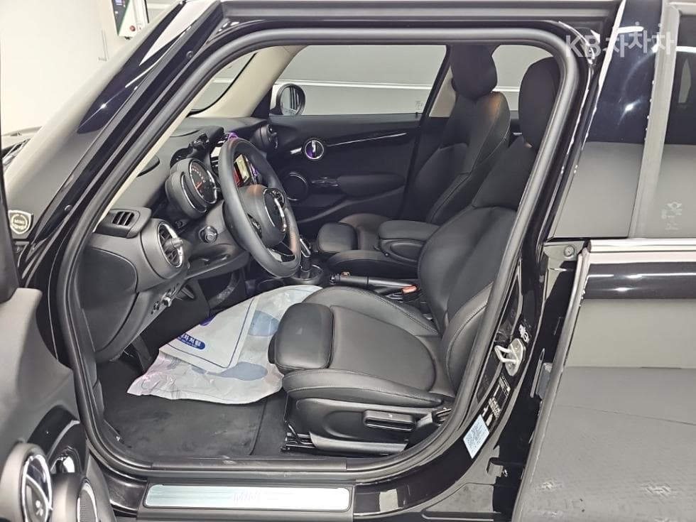 Mini Cooper 5-door1.5 하이트림 - 11