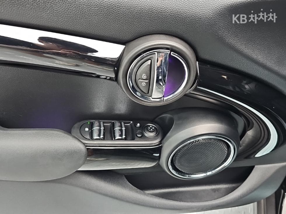Mini Cooper 5-door1.5 하이트림 - 16