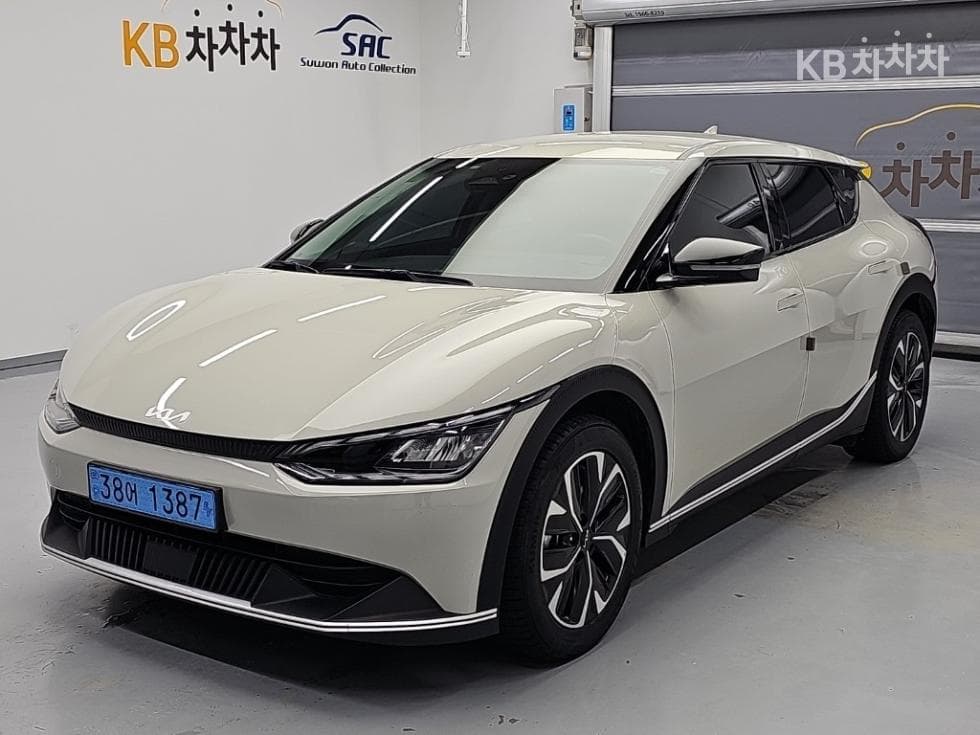 Kia EV6 롱 레Seater지 2WD Air - Image 1