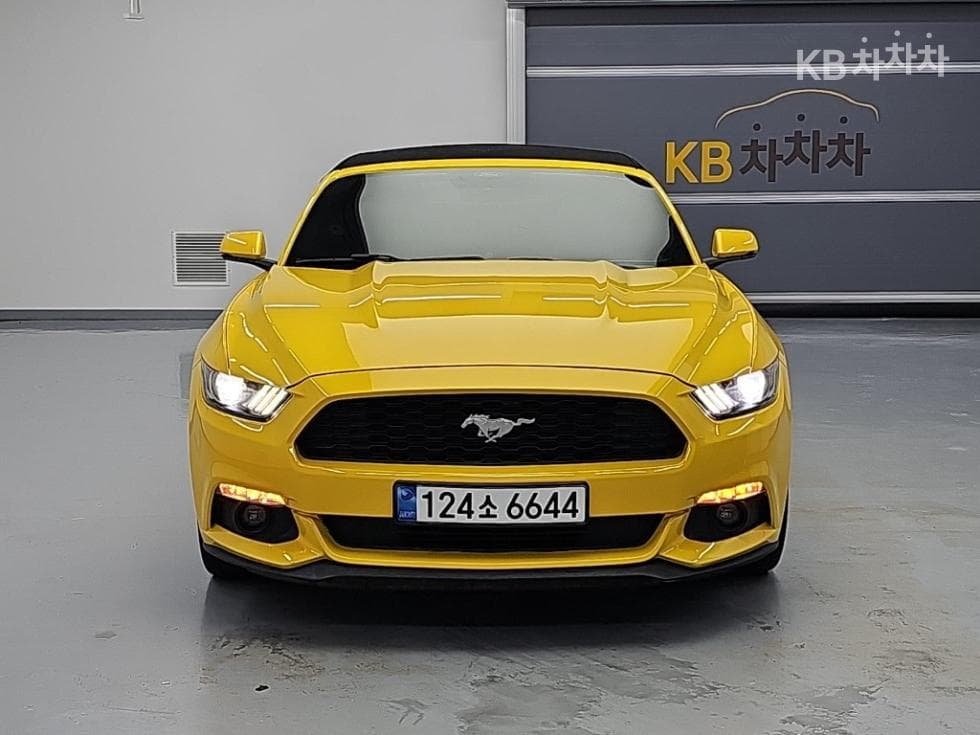 Ford 올New머스탱 Convertible Premium - Image 1