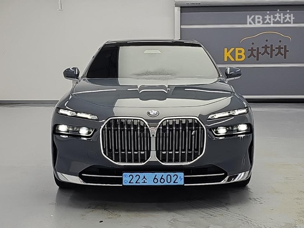 BMW i7 xDrive 60 DPE - Image 1