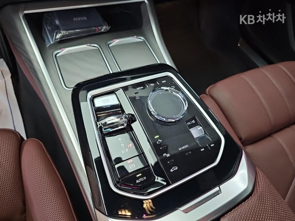 BMW i7xDrive 60 DPE - 8