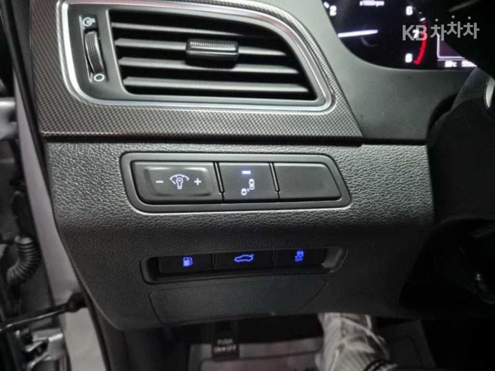 Хюндай Соната LF2.0 케어Plus - 12