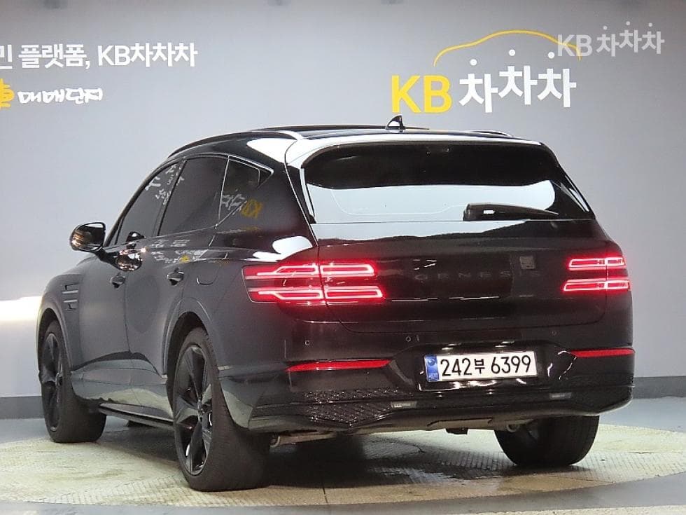 Genesis GV802.5 Turbo Gasoline 2WD - 4