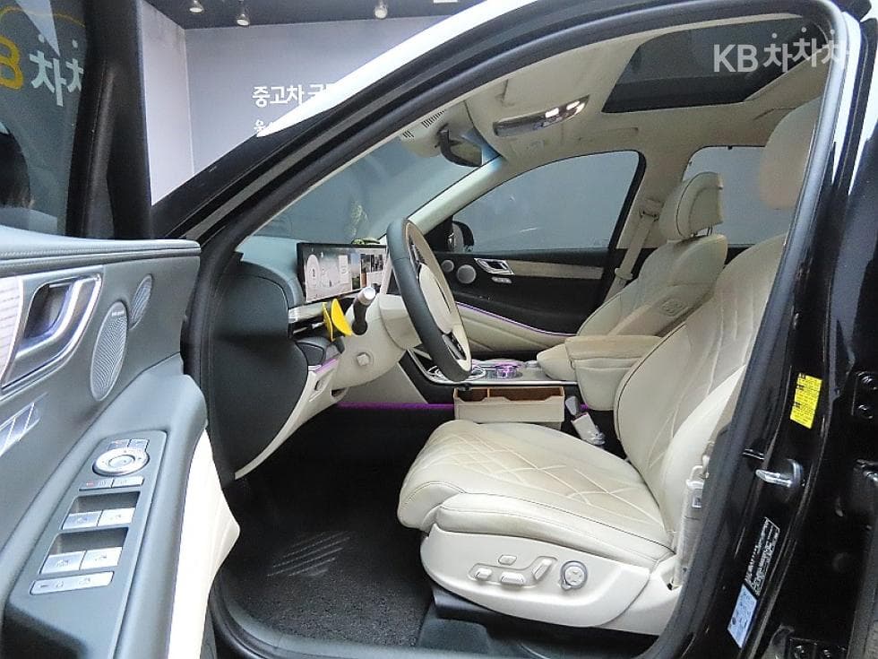 Genesis GV802.5 Turbo Gasoline 2WD - 10
