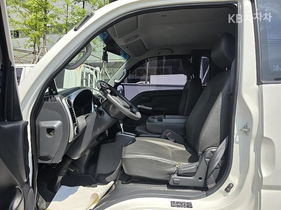 Kia Bongo 3 (light truck)1 Ton Box Truck Extra Long Plus형 King Cab Deluxe - 7