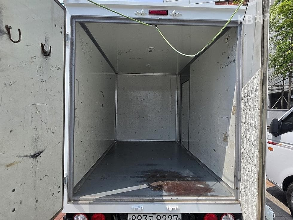Kia Bongo 3 (light truck)1 Ton Box Truck Extra Long Plus형 King Cab Deluxe - 16