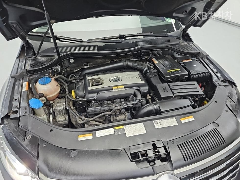Volkswagen CC2.0 Turbocharged Stratified Injection (VW) - 5
