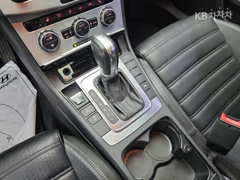 Volkswagen CC2.0 Turbocharged Stratified Injection (VW) - 8