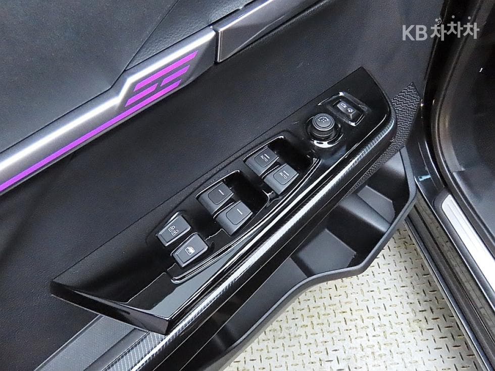 KG Mobility 액티언(J120)2WD S7 Standard - 12