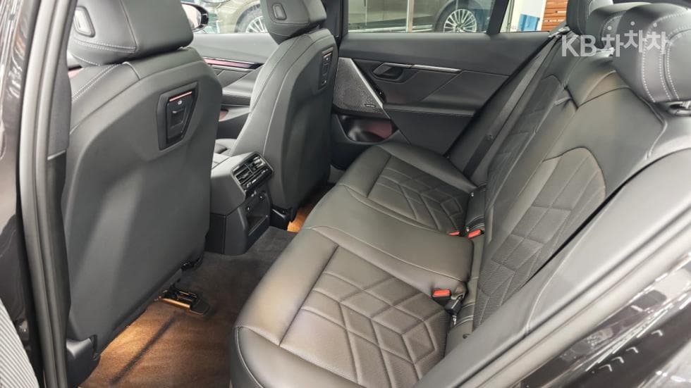 BMW Нов5 Серия(G60)520i M Sport - 11