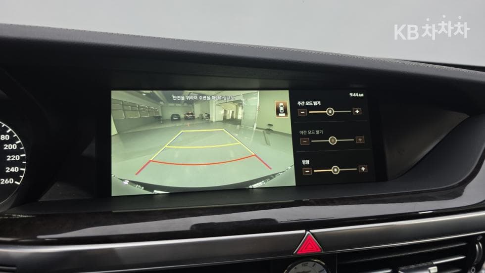 Genesis G903.8 GDi AWD Luxury - 25
