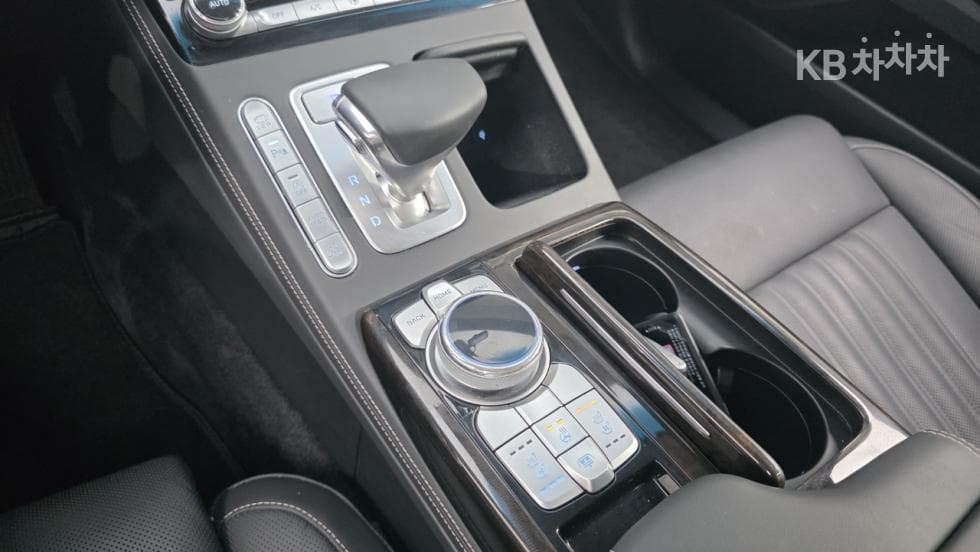 Genesis G903.8 GDi AWD Luxury - 27