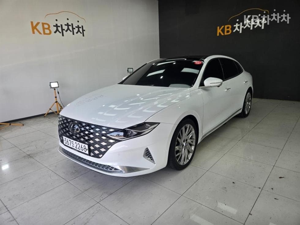 Hyundai The New (facelift) Grandeur (Azera) 2.5 Calligraphy - Image 1