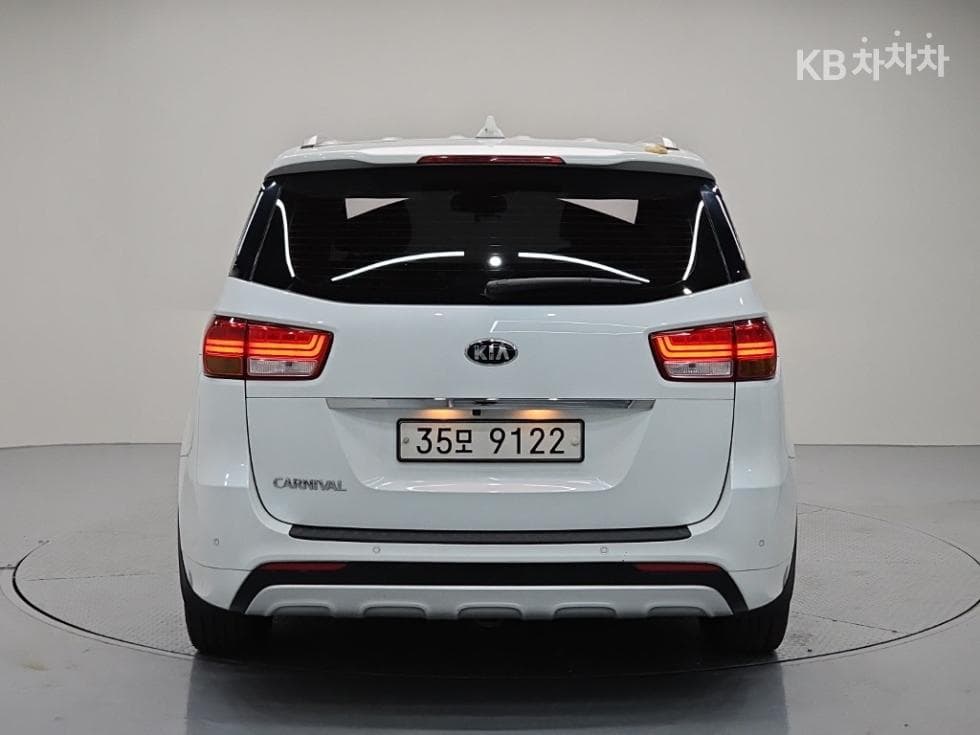 Киа All New Канивал9-местен 2.2 Дизел Престиж - 3