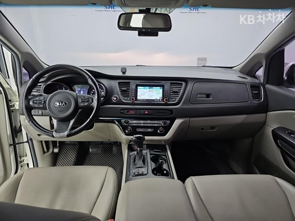 Киа All New Канивал9-местен 2.2 Дизел Лукс - 7