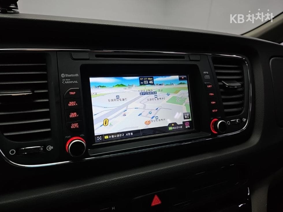 Киа All New Канивал9-местен 2.2 Дизел Лукс - 15