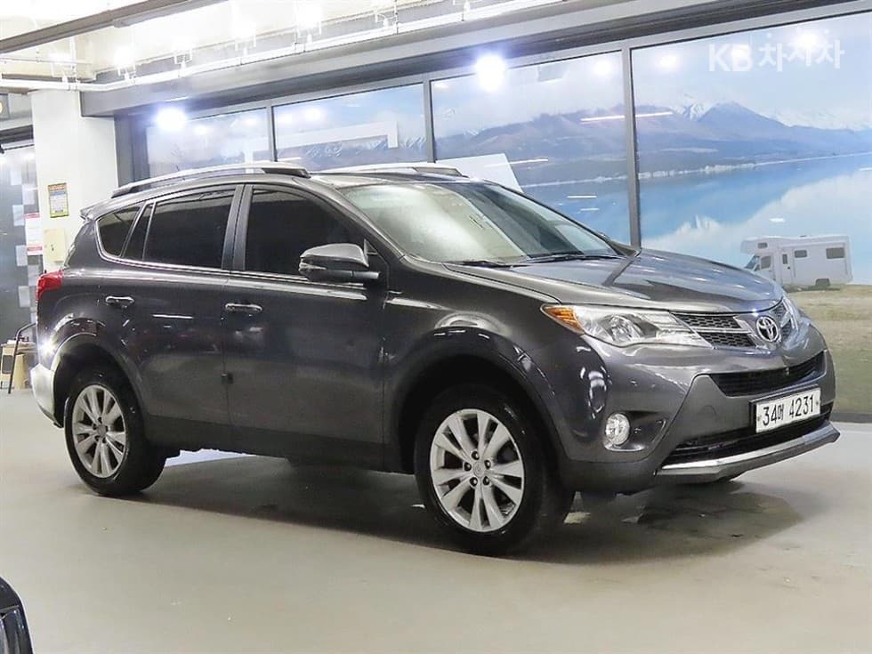 Toyota RAV4 2.5 2WD - Image 1