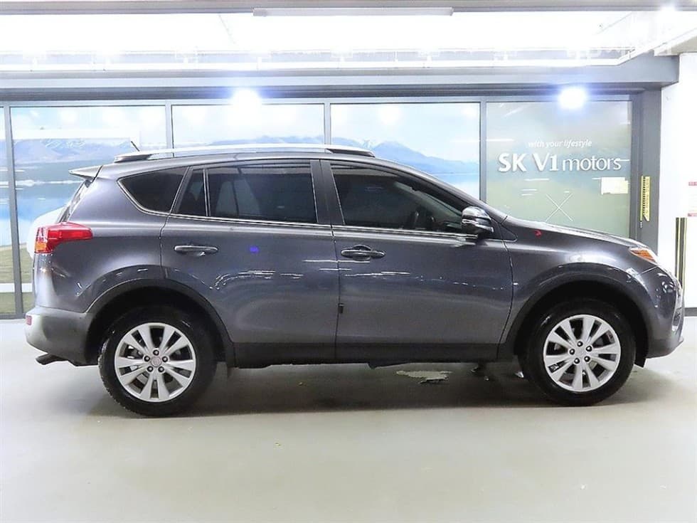 Toyota RAV42.5 2WD - 3