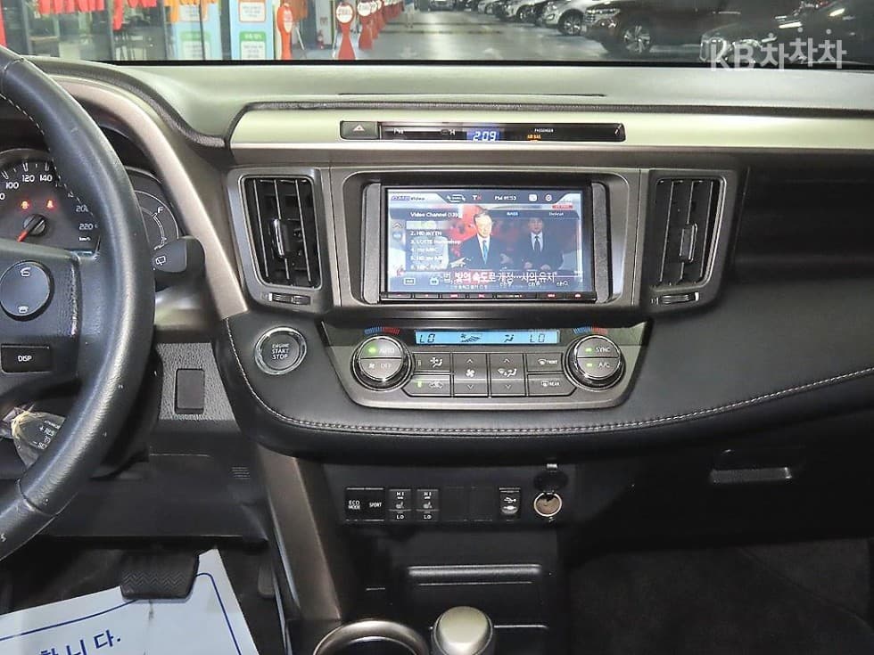 Toyota RAV42.5 2WD - 11