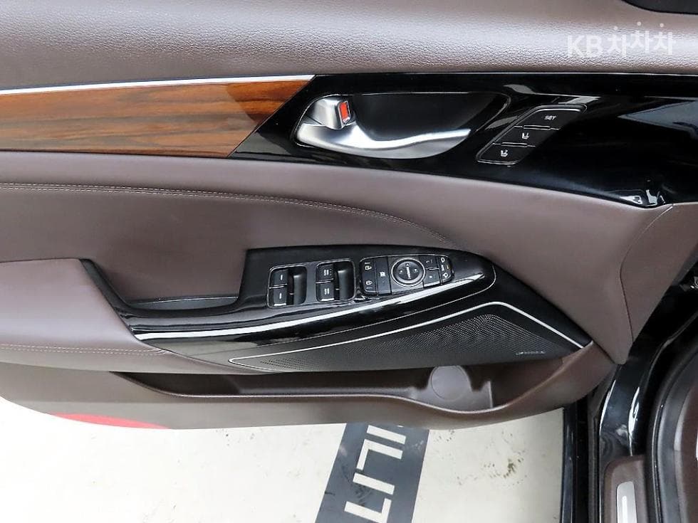 Kia All New K73.3 GDI Noblesse Special (special feature/edition) - 11