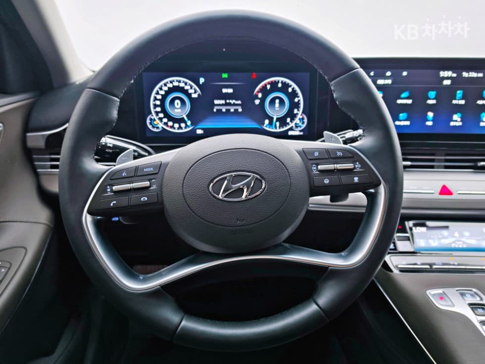 Hyundai The New (facelift) Grandeur (Azera)2.5 Exclusive - 10