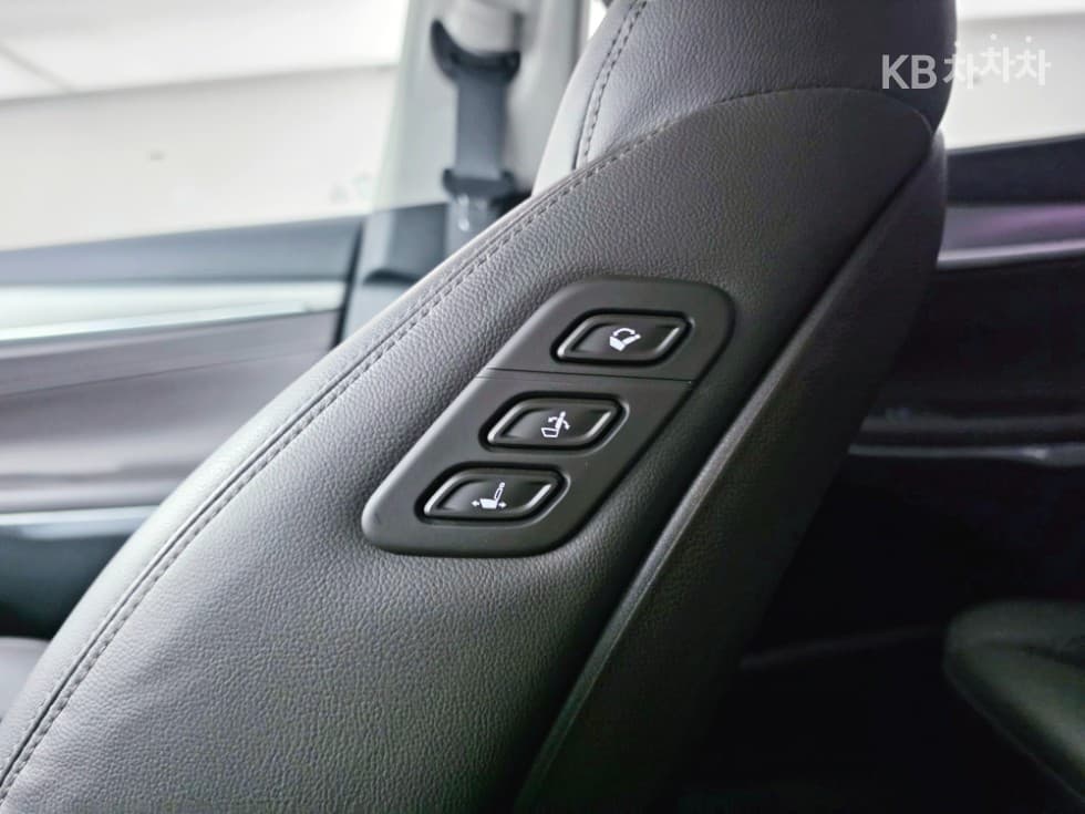 Hyundai The New (facelift) Grandeur (Azera)2.5 Exclusive - 19