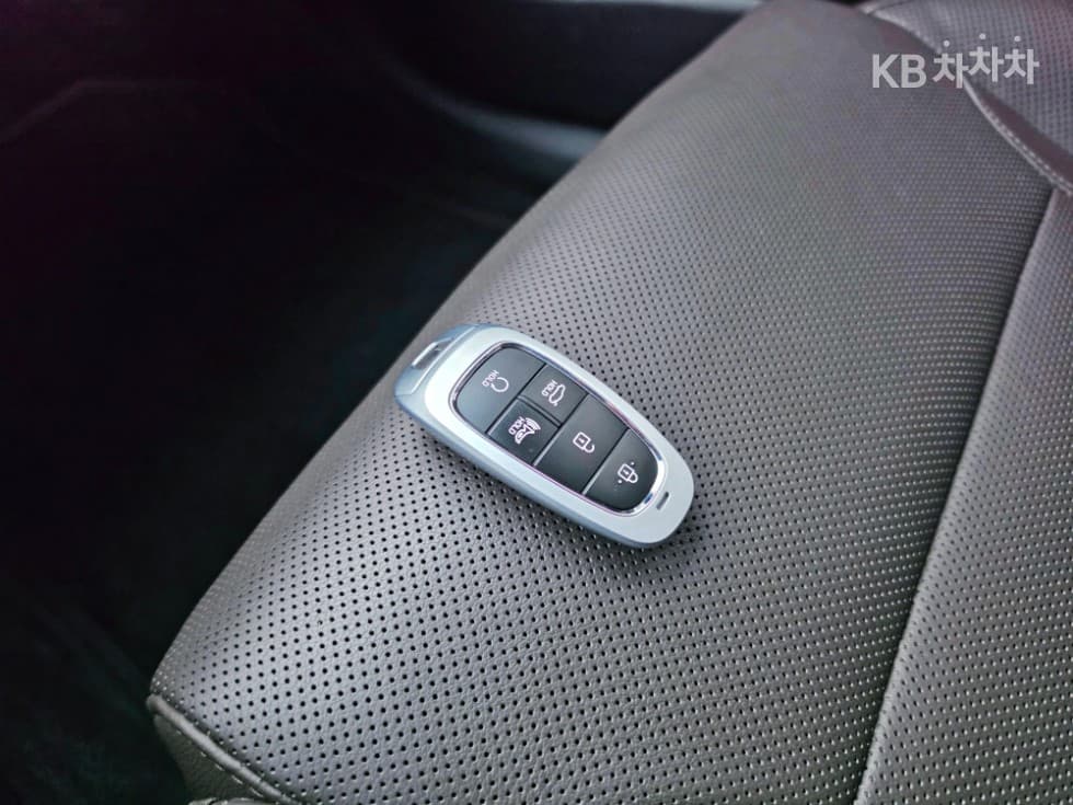 Hyundai The New (facelift) Grandeur (Azera)2.5 Exclusive - 21