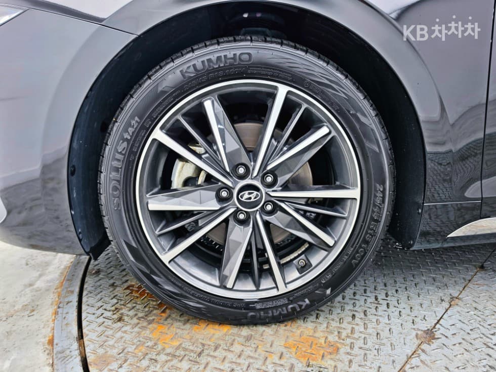 Hyundai The New (facelift) Grandeur (Azera)2.5 Exclusive - 23