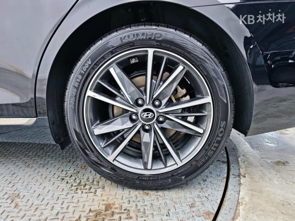 Hyundai The New (facelift) Grandeur (Azera)2.5 Exclusive - 24