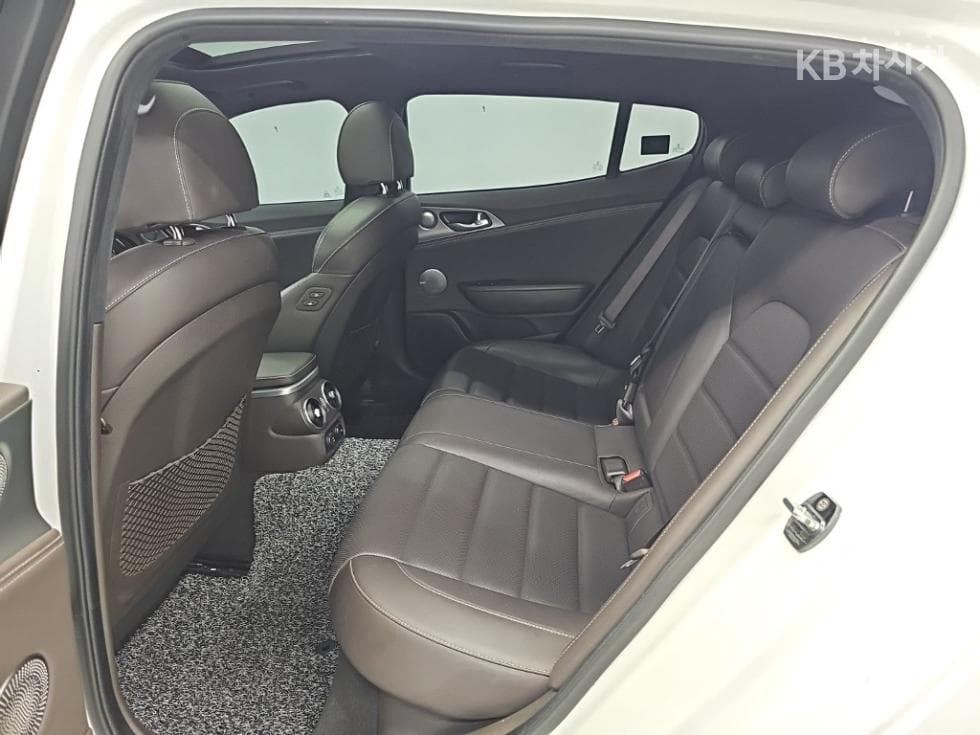 Киа Stinger3.3 Турбо 4x4 GT - 12