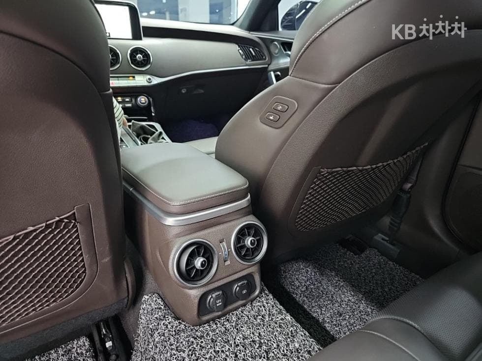 Киа Stinger3.3 Турбо 4x4 GT - 13