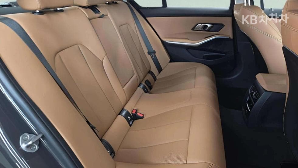 BMW 3 Серия (G20)320i Стандартен - 12