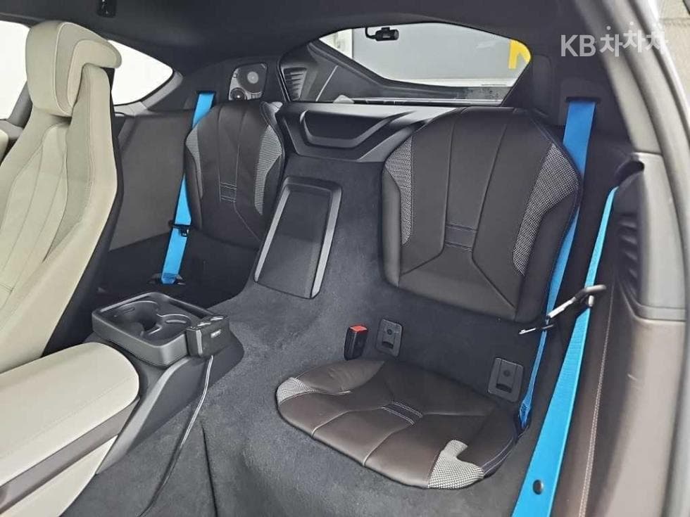 BMW i81.5 Купе Хибрид - 12