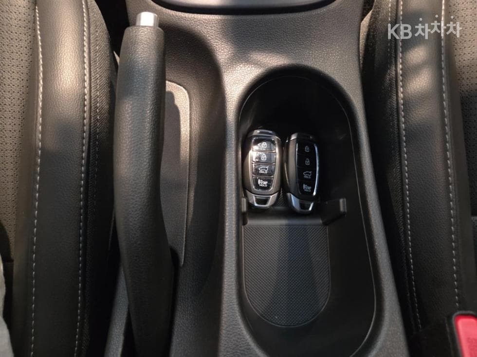 Хюндай Kona1.6 Турбо Modern 아트 - 17