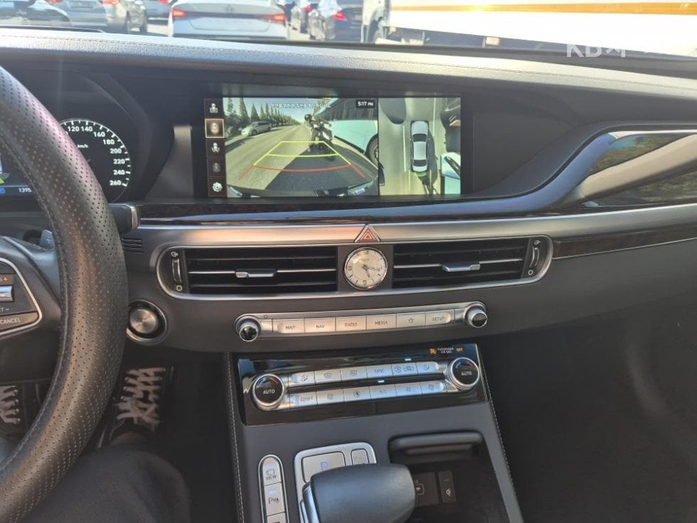 Genesis G903.8 GDi AWD Premium Luxury - 9