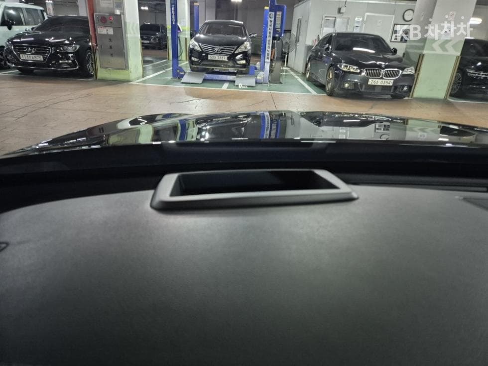 Genesis G903.8 GDi AWD Premium Luxury - 11