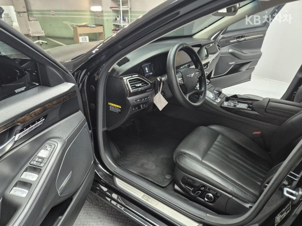 Genesis G903.8 GDi AWD Premium Luxury - 13