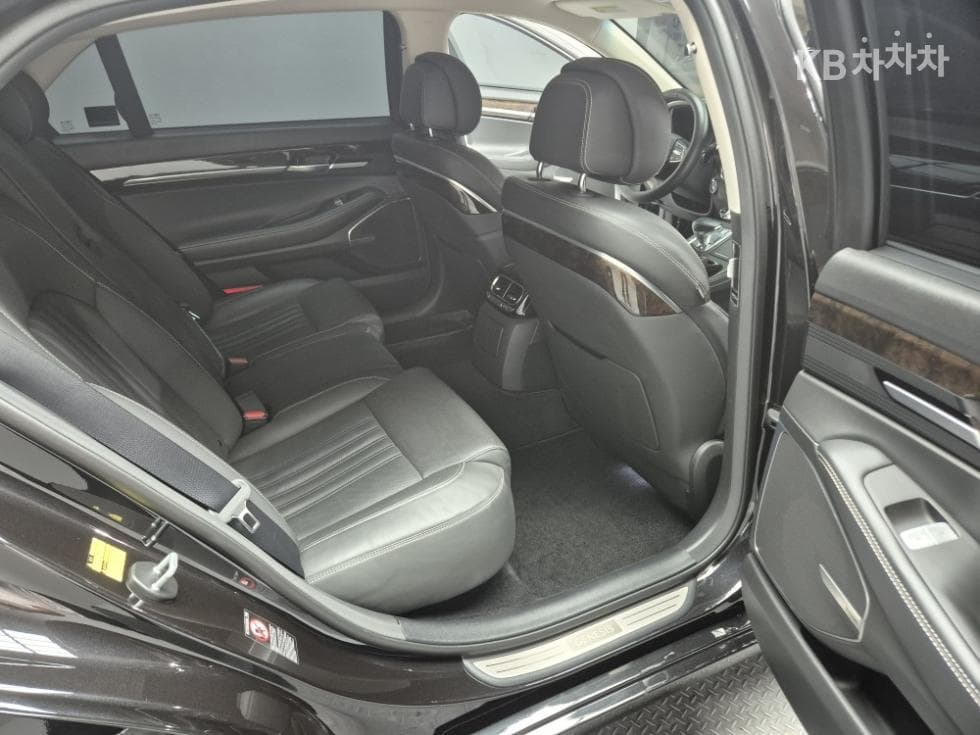 Genesis G903.8 GDi AWD Premium Luxury - 15