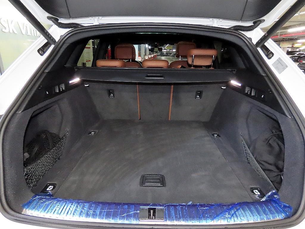 Ауди Q8 e-tron55 콰트로 Premium - 16