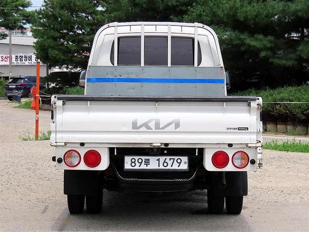 Киа Бонго 3 (лек)1 тон Удължено междуосие Королевска кабина CRDi Лукс - 4