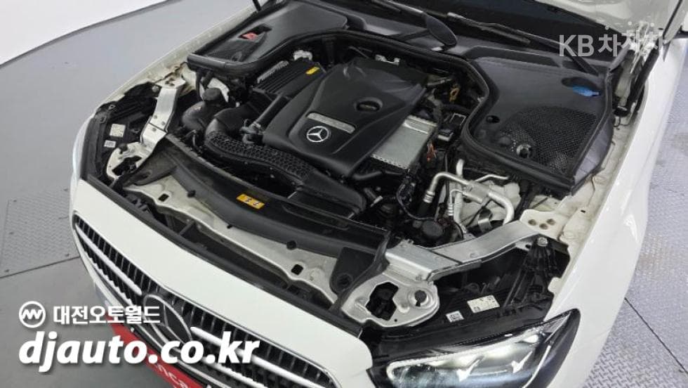Mercedes-Benz E-Клас (W213)E250 Avantgarde - 6