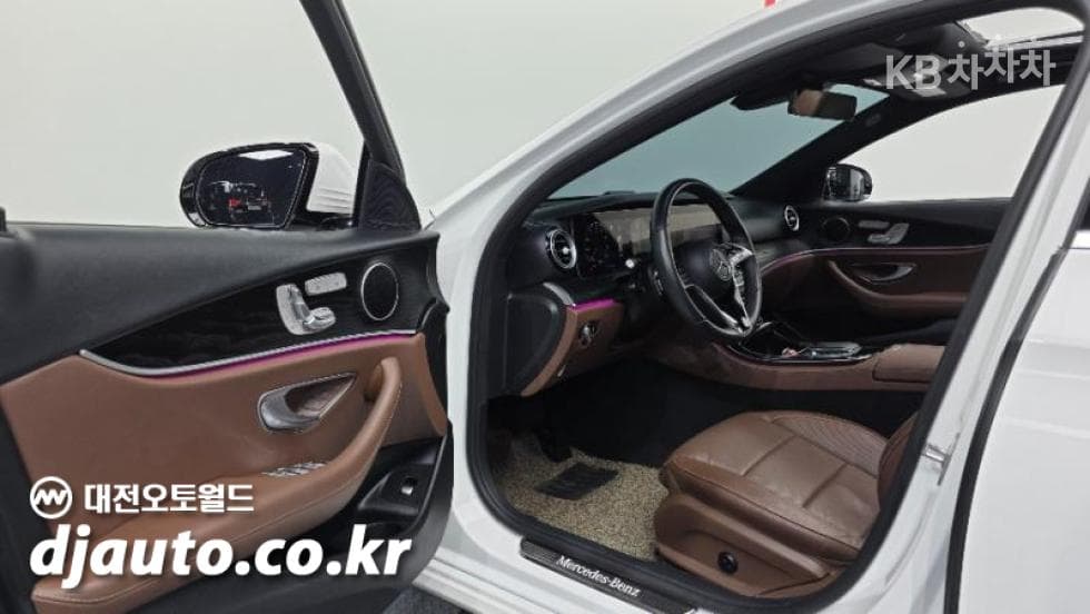 Mercedes-Benz E-Клас (W213)E250 Avantgarde - 10