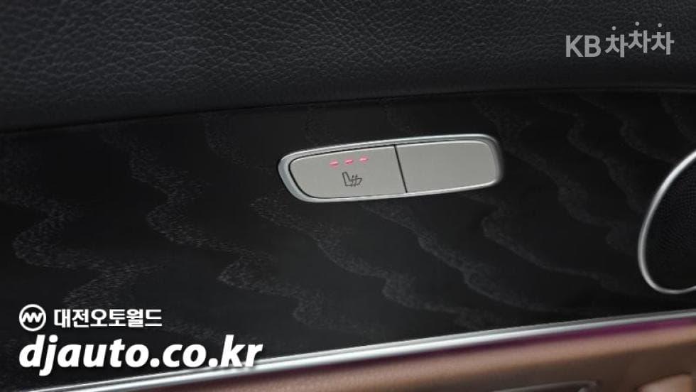 Mercedes-Benz E-Клас (W213)E250 Avantgarde - 19