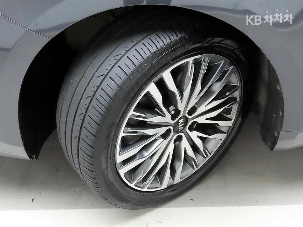 Киа K7 Premiere3.0 GDi Noblesse - 19