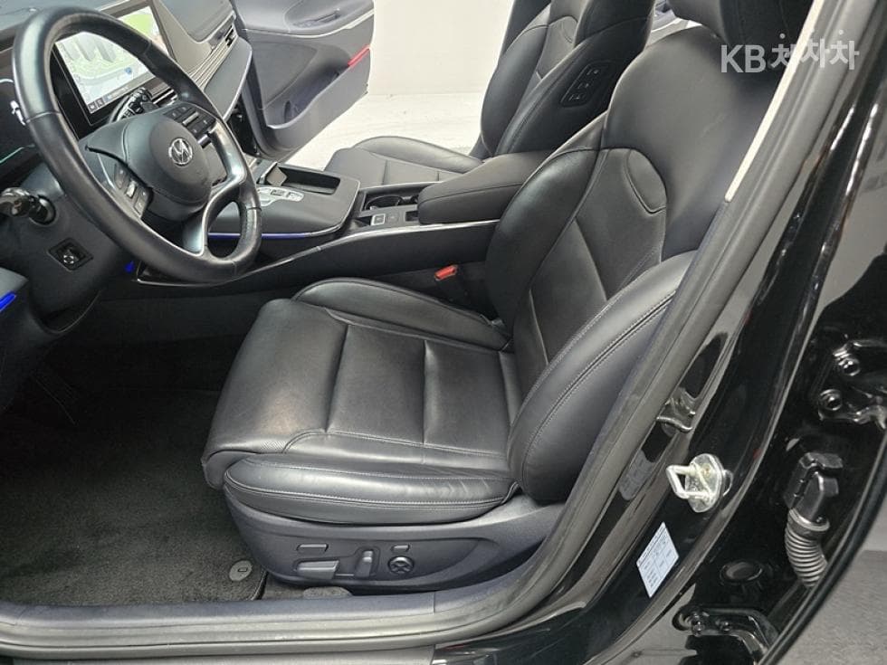Hyundai The New (facelift) Grandeur (Azera)2.5 Exclusive - 15