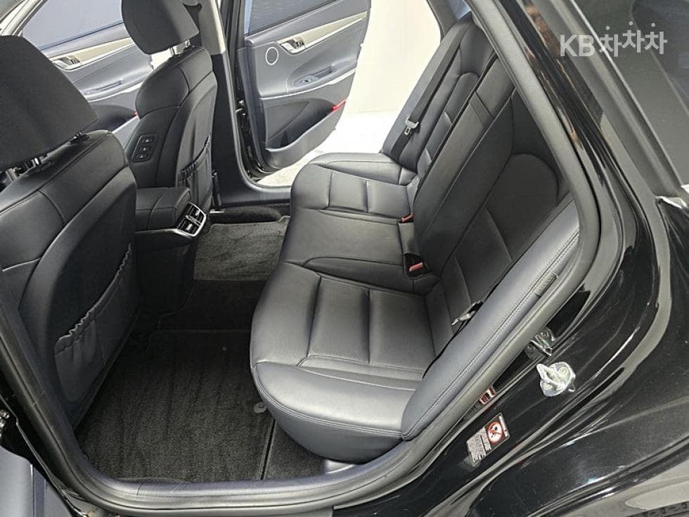 Hyundai The New (facelift) Grandeur (Azera)2.5 Exclusive - 17