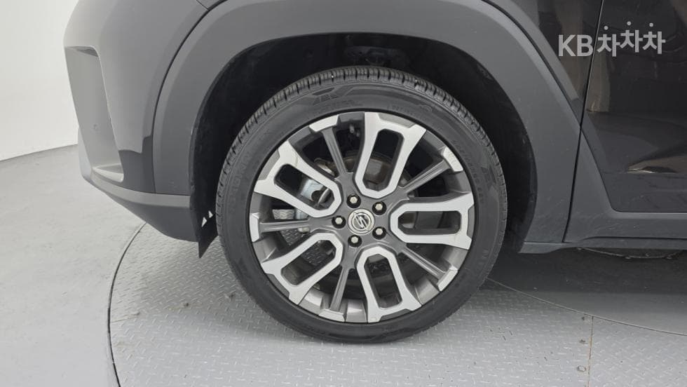 КейДжи Мобилити 토레스(J100)1.5 GDI Турбо AWD T7 - 8