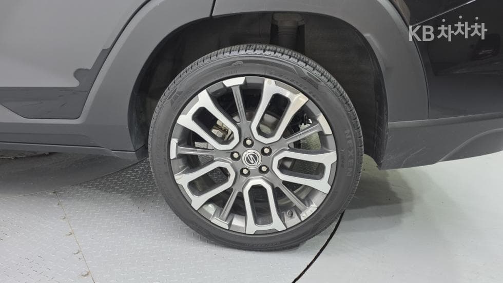 КейДжи Мобилити 토레스(J100)1.5 GDI Турбо AWD T7 - 9